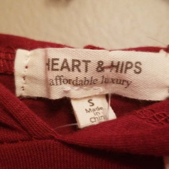 Wine red bodycon hooded dress - Picture 3 of 4